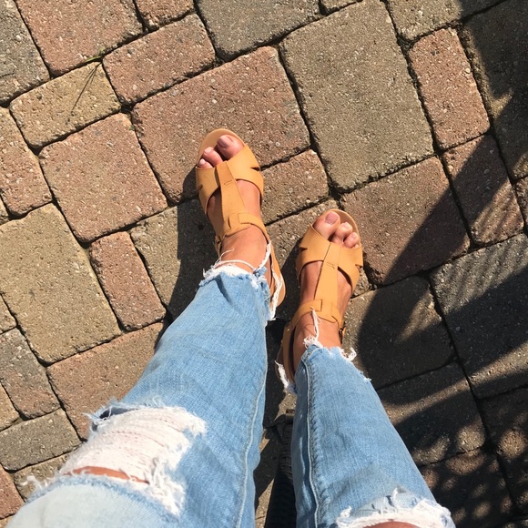 SOLD!Francesca’s Chunky Heel Sandals - Picture 5 of 7